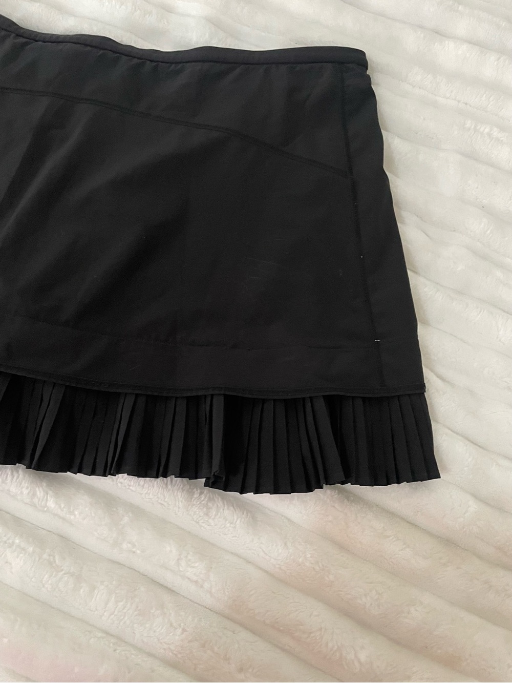 lululemon athletica Black Tennis Skirt with Pleated Hem - Picture 3 of 14